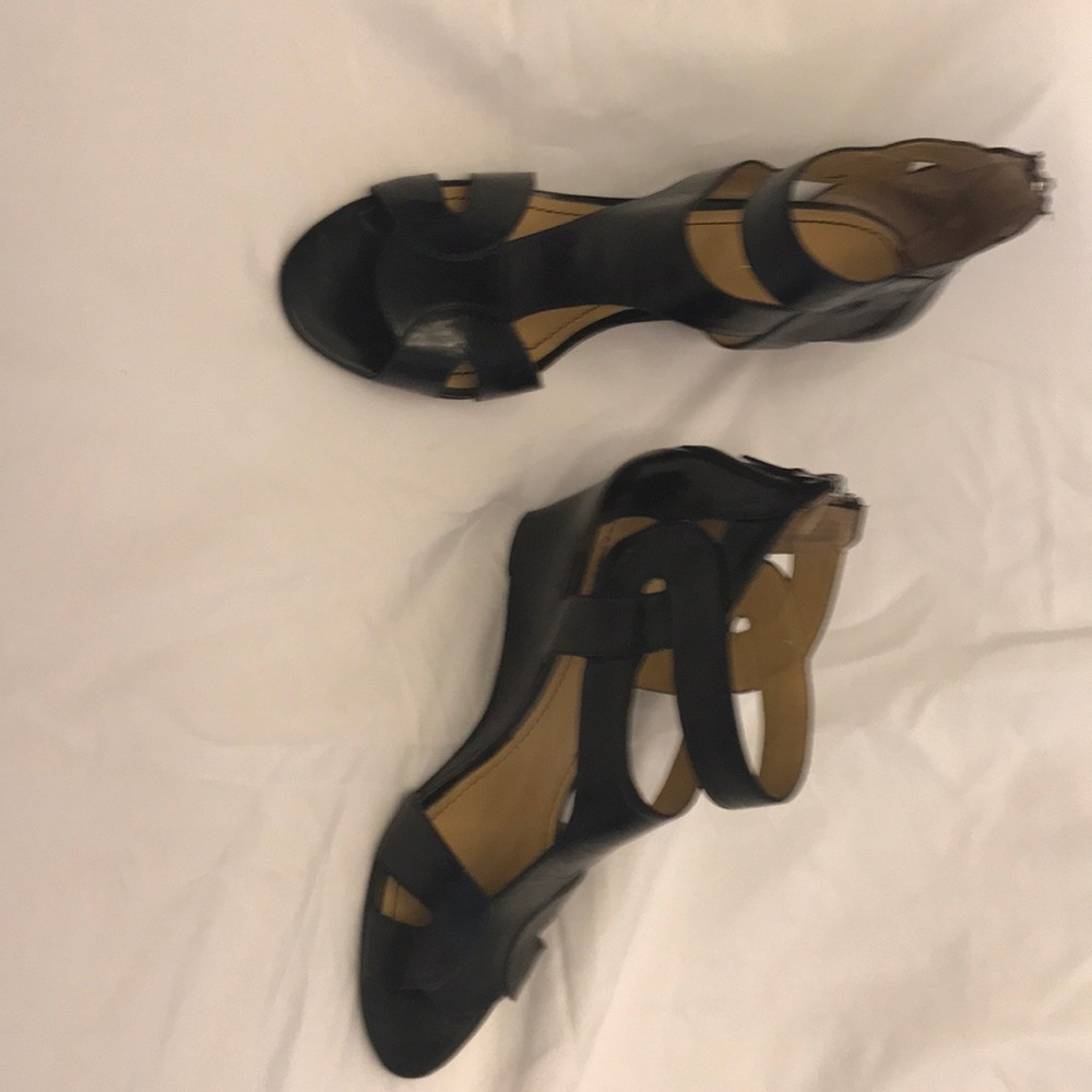 Nine West black wedge sandals